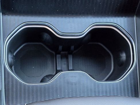 New 2025 Jeep Grand Cherokee Altitude image 13