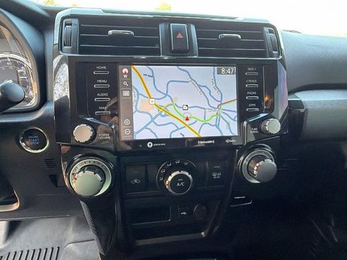 Used 2021 Toyota 4Runner TRD Off-Road Premium AWD/4WD image 27