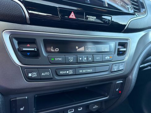 Certified 2025 Honda Passport EX-L image 22