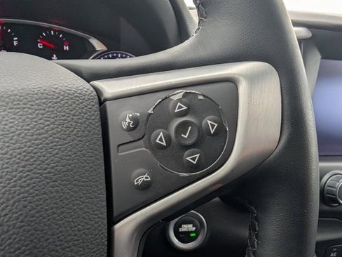 Certified 2023 GMC Terrain SLT image 17