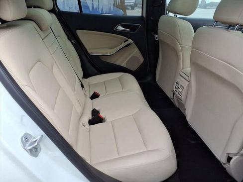 Used 2017 Mercedes-Benz GLA 250 image 19