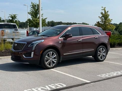 Used 2022 Cadillac XT5 Premium Luxury w/ Technology Package AWD/4WD image 1