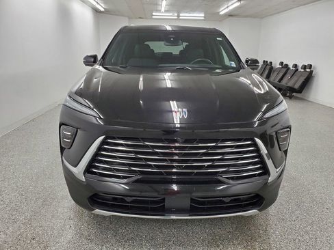 Used 2025 Buick Enclave Preferred image 2