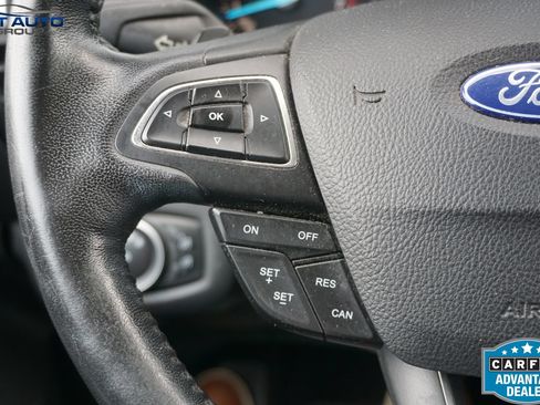Used 2017 Ford Escape Titanium AWD/4WD image 38