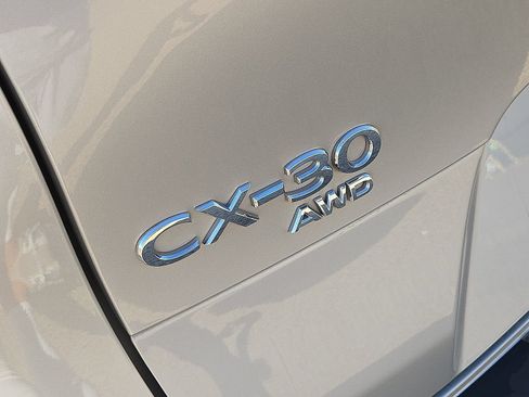 Used 2024 MAZDA CX-30 AWD 2.5 S w/ Premium Package image 12