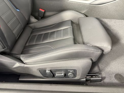 Used 2024 BMW M2 w/ Lighting Package RWD image 32