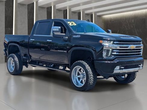Used 2023 Chevrolet Silverado 2500 High Country w/ Z71 Off-Road Package AWD/4WD image 8