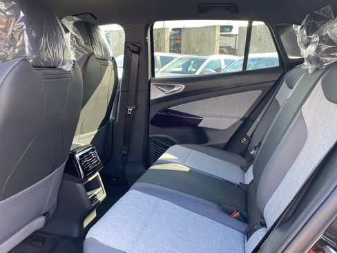 New 2025 Volkswagen ID.4 Pro image 11