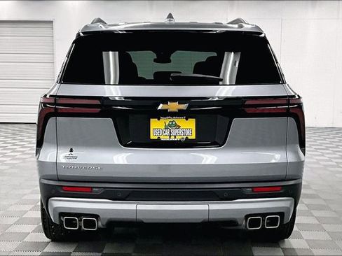 Used 2025 Chevrolet Traverse LT w/ Sun and Wheel Package image 5