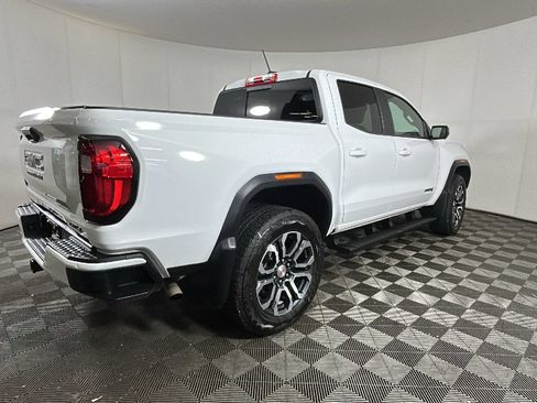 Used 2024 GMC Canyon AT4 w/ AT4 Premium Package AWD/4WD image 3