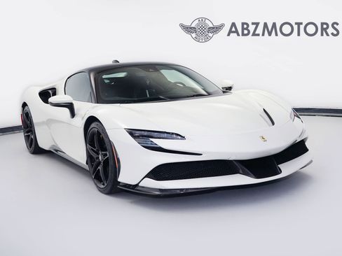Used 2022 Ferrari SF90 Stradale AWD/4WD image 1