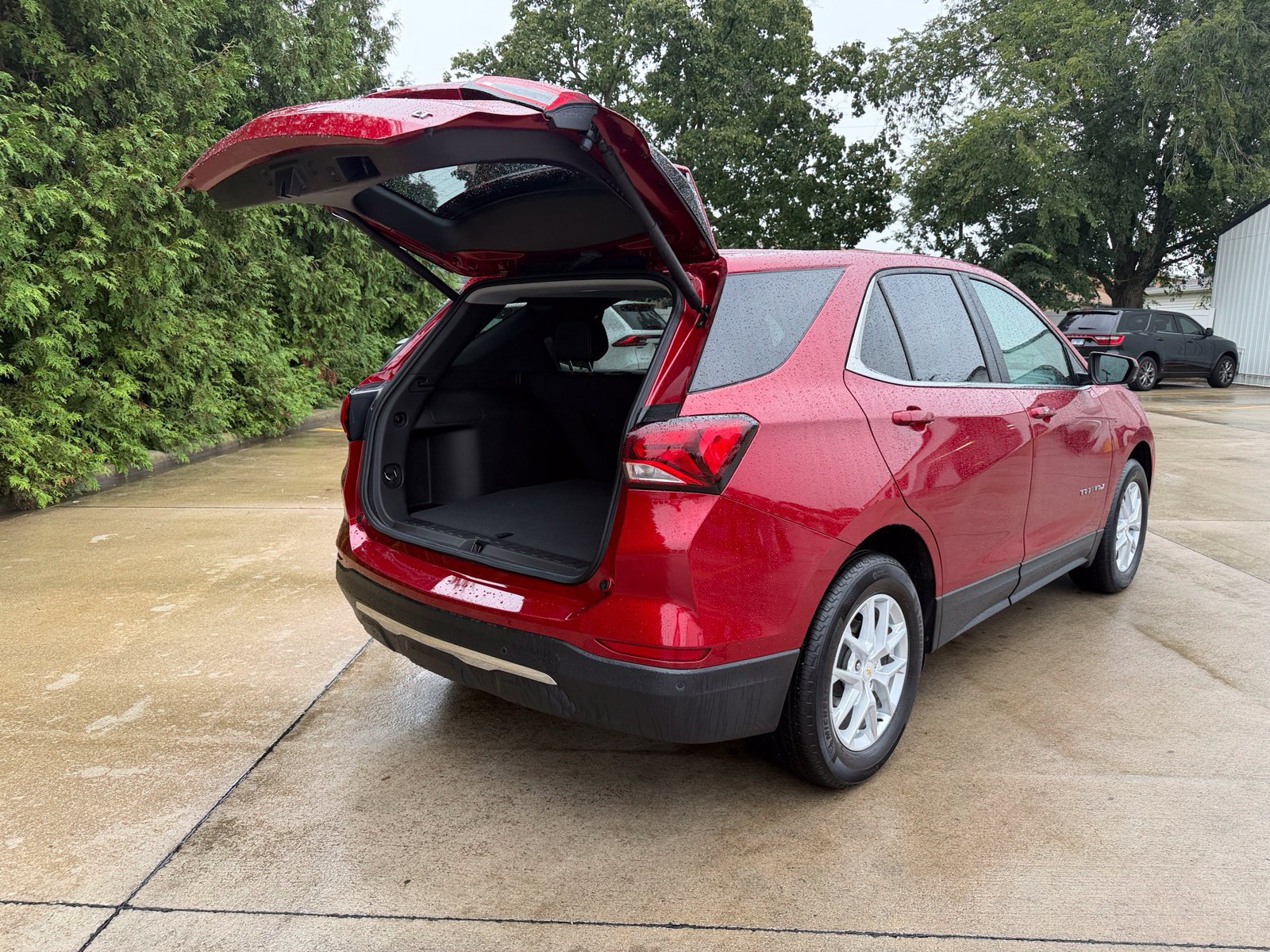 Used 2024 Chevrolet Equinox LT FWD image 32