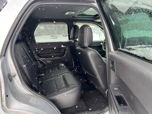 Used 2011 Ford Escape Limited w/ 302A Rapid Spec Order Code image 30