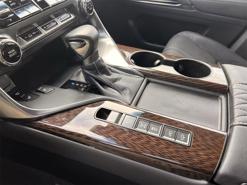 Used 2023 Lexus LX 600 4WD w/ Ultra Luxury Package image 19