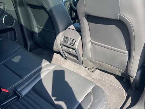 Used 2021 Land Rover Discovery Sport SE image 21