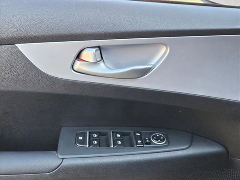 Used 2024 Kia Forte LXS FWD image 22