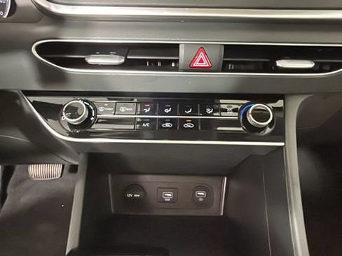 Used 2023 Hyundai Sonata SE FWD image 21