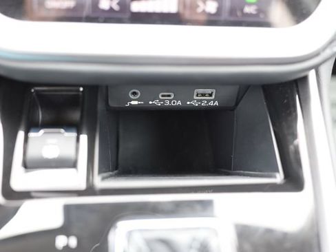 Certified 2025 Subaru Outback Premium AWD/4WD image 39