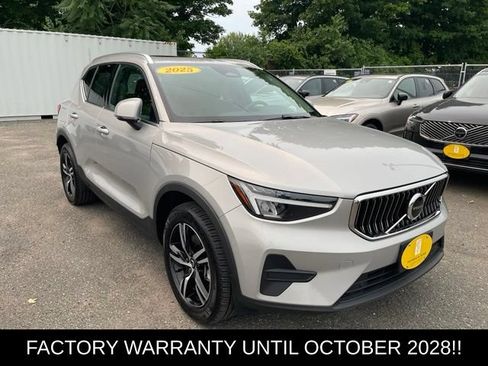 Used 2025 Volvo XC40 B5 Core w/ Protection Package Premier AWD/4WD image 1