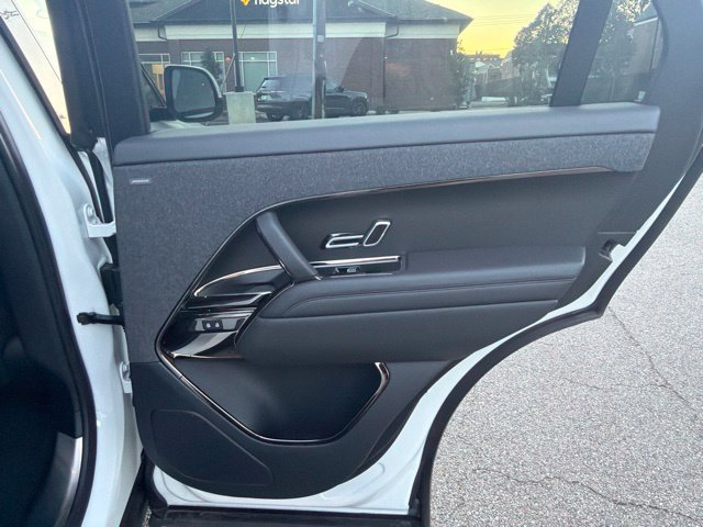 Used 2024 Land Rover Range Rover Sport SE AWD/4WD image 26