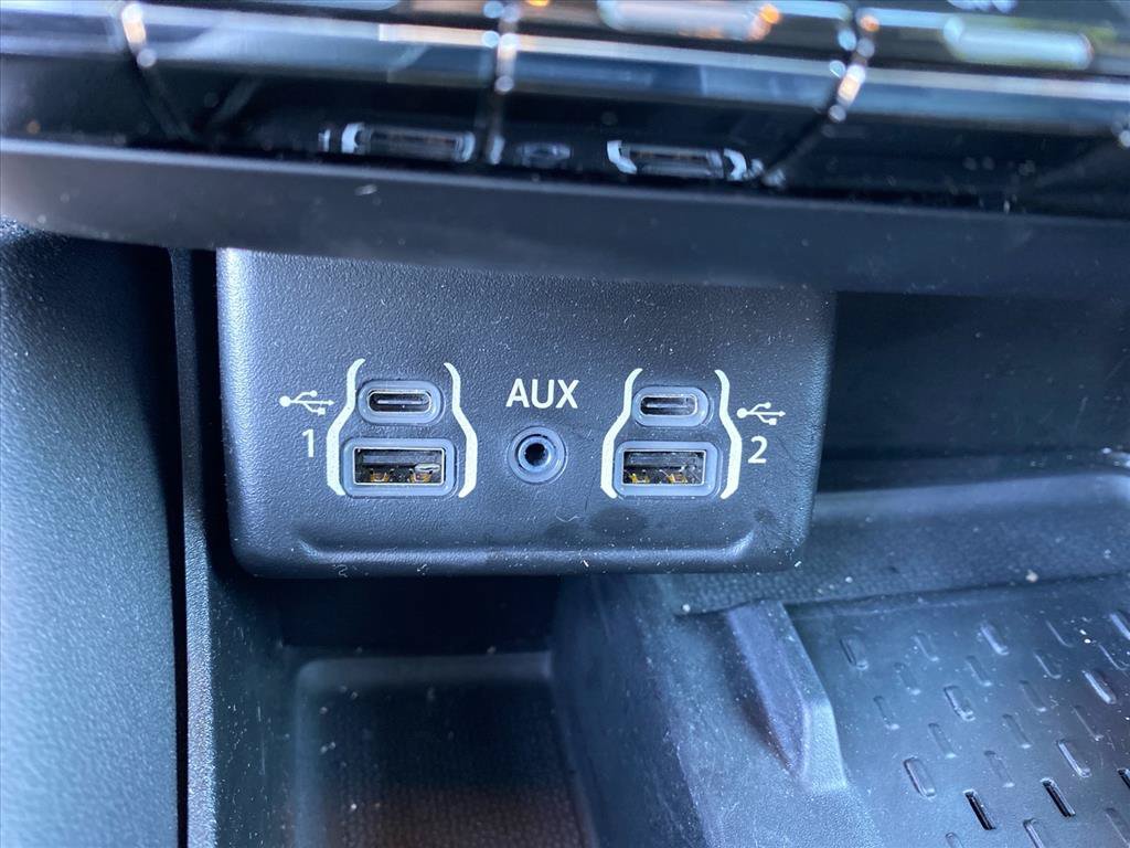 Used 2025 Dodge Durango GT AWD/4WD image 13