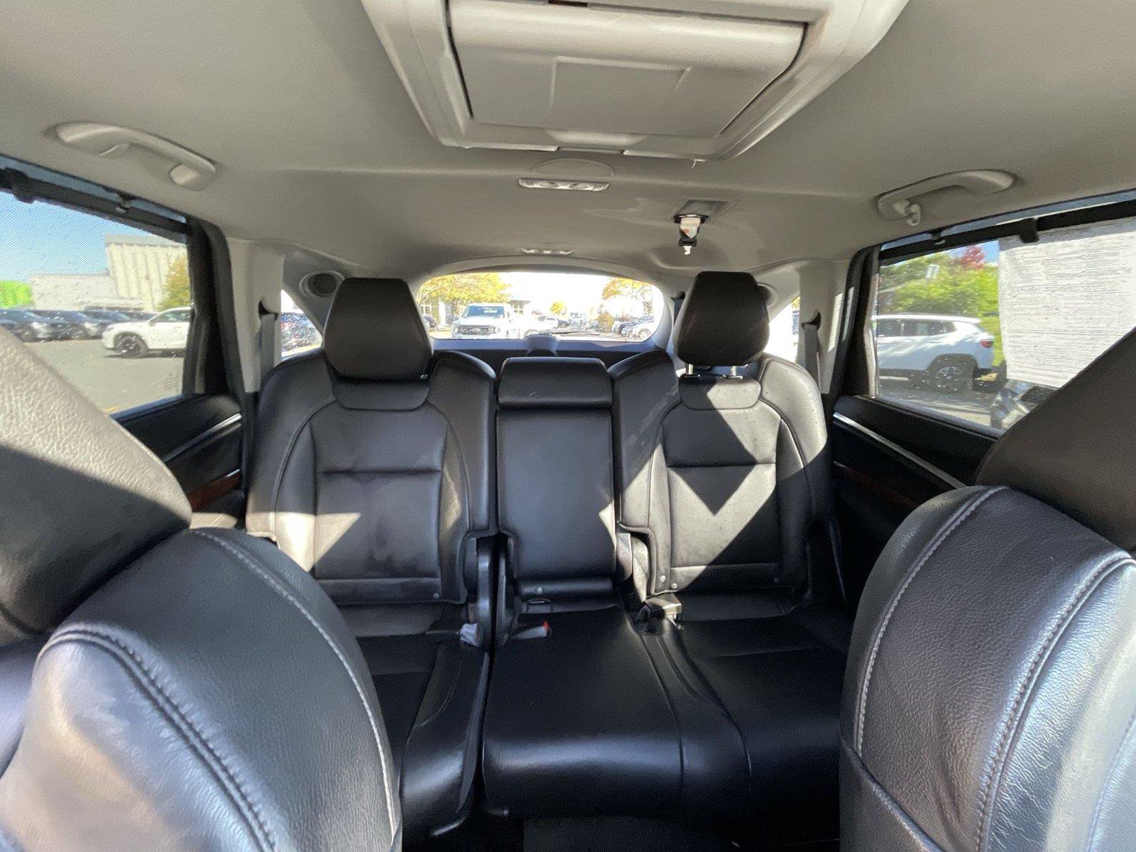 Used 2018 Acura MDX w/ Tech & Entertainment Pkg AWD/4WD image 30