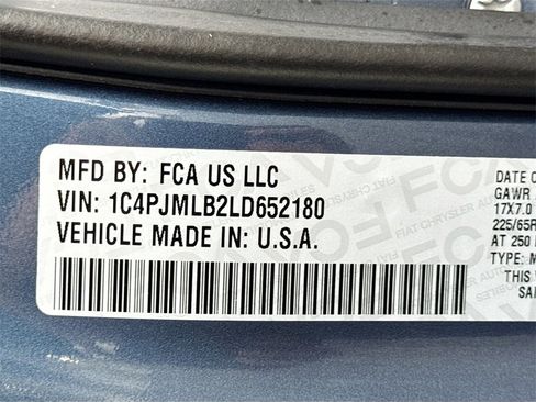 Used 2020 Jeep Cherokee Latitude Plus image 27