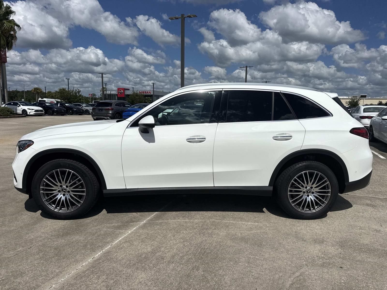 Used 2026 Mercedes-Benz GLC 300 image 9
