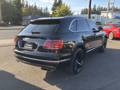 Used 2017 Bentley Bentayga AWD/4WD image 10