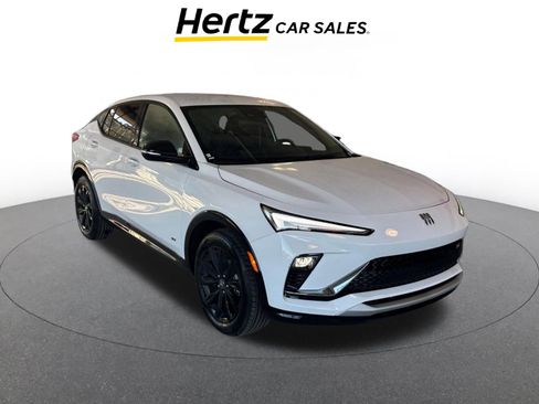 Used 2025 Buick Envista Sport Touring image 1