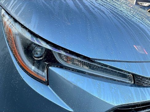 Used 2020 Toyota Corolla LE image 29