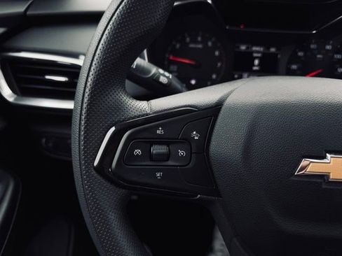 Used 2023 Chevrolet TrailBlazer LT w/ Convenience Package image 23