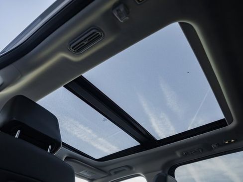 Certified 2025 Ford Expedition Active image 45