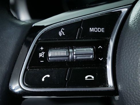 Certified 2023 Kia Seltos EX image 20