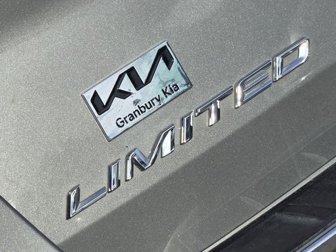 Used 2020 Ford Explorer Limited image 8