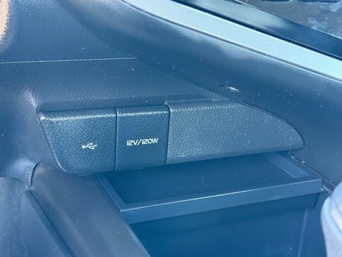 Used 2022 Toyota Camry SE image 28