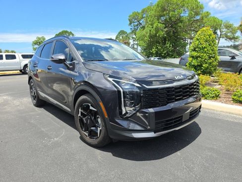 Certified 2026 Kia Sportage EX w/ EX Panorama Roof Package FWD image 2