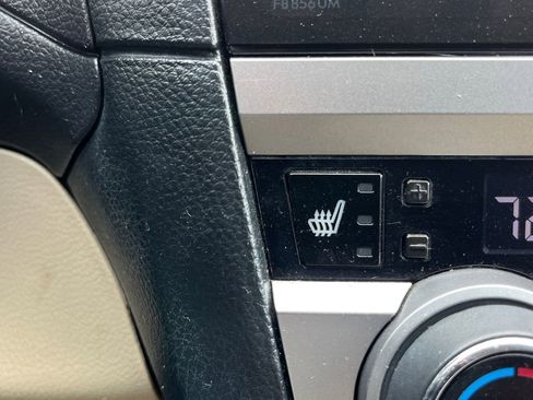 Used 2017 Subaru Outback 2.5i Premium image 18