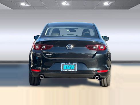 Used 2022 MAZDA MAZDA3 s image 9
