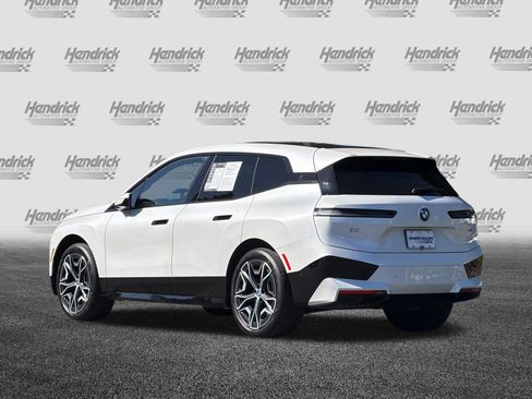 Used 2024 BMW iX xDrive50 w/ Sport Package AWD/4WD image 7
