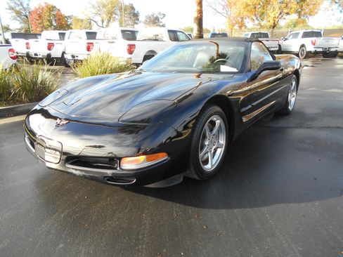 Used 2004 Chevrolet Corvette Convertible w/ Preferred Equipment Group image 1