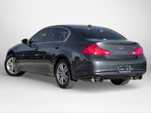 Used 2012 INFINITI G37 x w/ Premium Pkg image 8