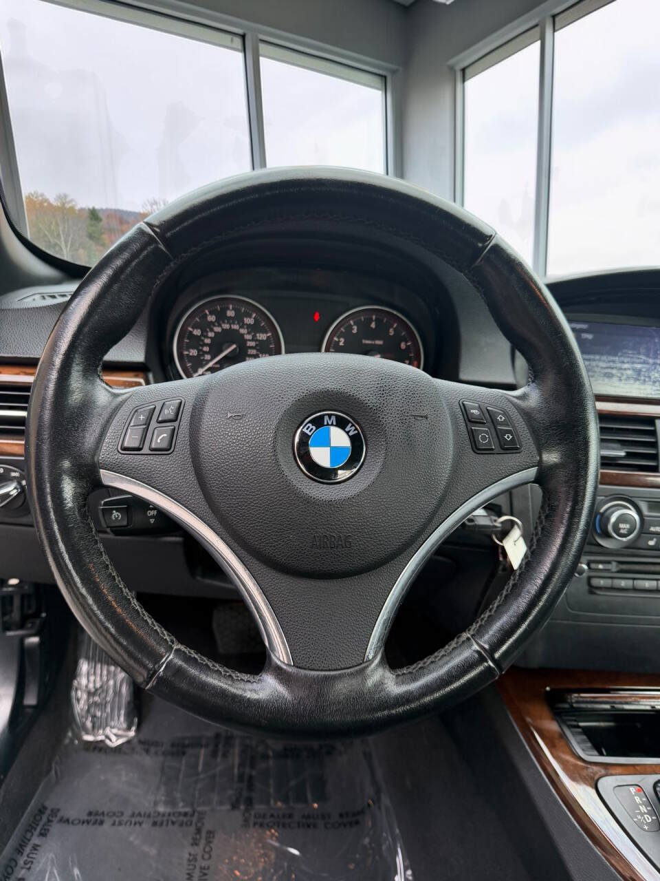 Used 2013 BMW 335i Convertible RWD image 27