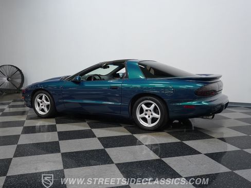 Used 1997 Pontiac Firebird Formula RWD image 9