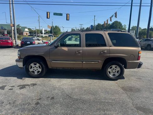 Used 2004 Chevrolet Tahoe LT w/ LT Preferred Equipment Group AWD/4WD image 2