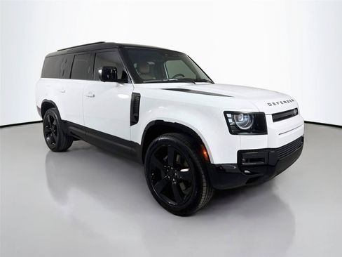 New 2026 Land Rover Defender 130 X-Dynamic SE AWD/4WD image 3