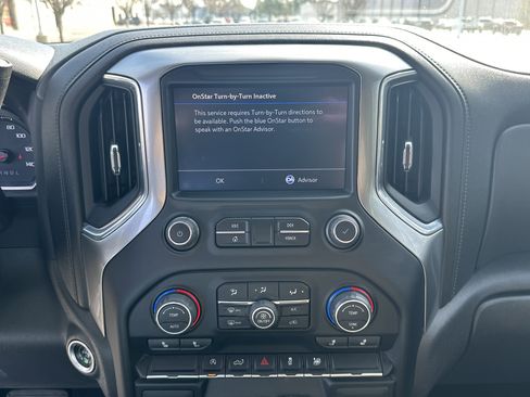 Used 2022 Chevrolet Silverado 1500 LT image 24