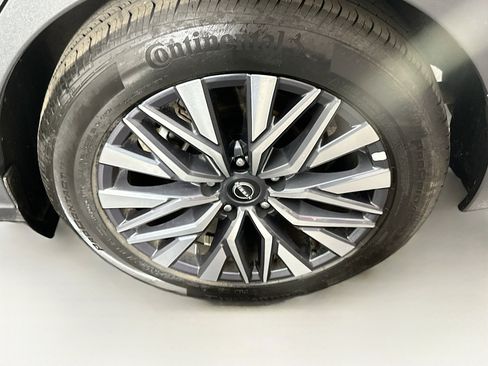 Used 2025 Nissan Altima 2.5 SV image 11