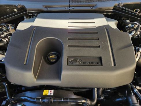 New 2026 Land Rover Defender 130 X-Dynamic SE image 21