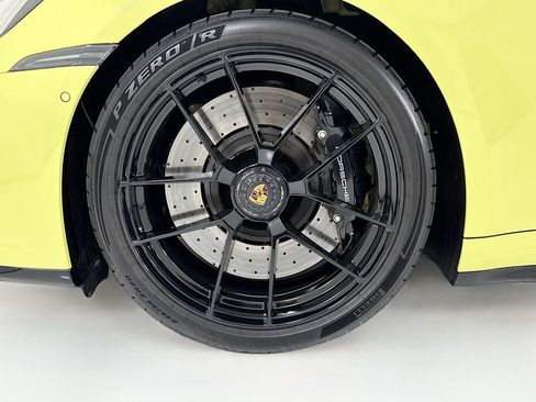 Certified 2026 Porsche 911 Carrera GTS RWD image 31
